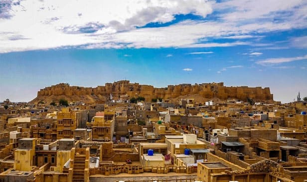 luxury desert camp tent in jaisalmer